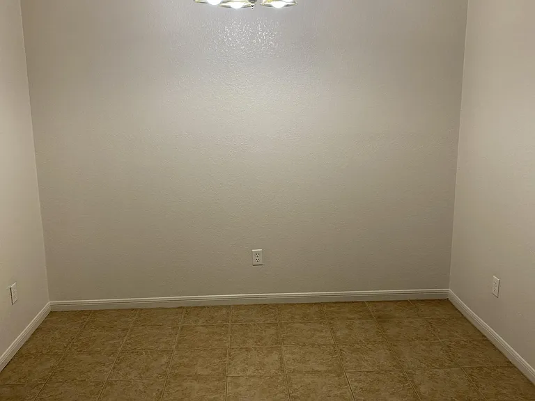 1104 Nicholas Cir #A — Photo 6
