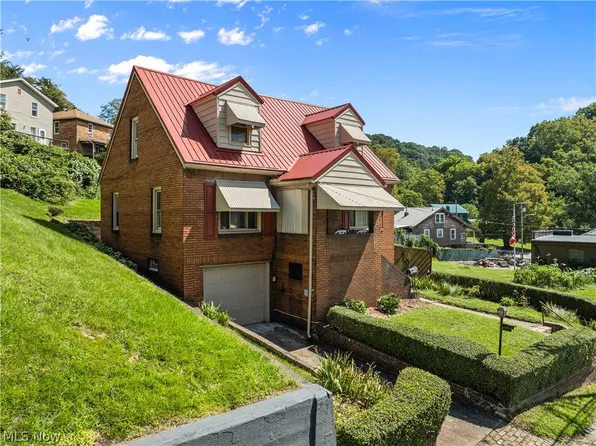 1938 Crawford Ave, Weirton, WV 26062