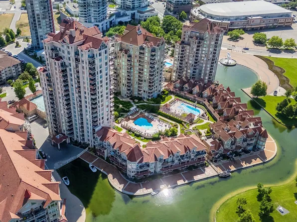 1128 Sunset Dr Unit 1404, Kelowna, BC V1Y 9W7