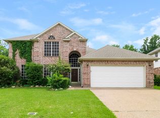 703 Biscayne Dr, Mansfield, TX 76063