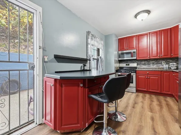 3617 Lincoln Terrace image 9 of 30