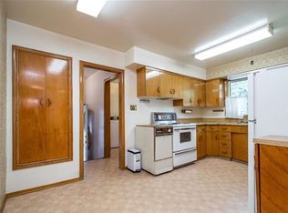 11520 80th Ave NW #7, Edmonton, AB T6G0R8