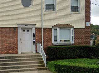 22152 Horace Harding Expy #B, Oakland Gardens, NY 11364