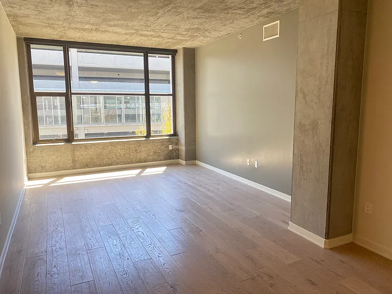 311 2nd St #410 — Photo 4