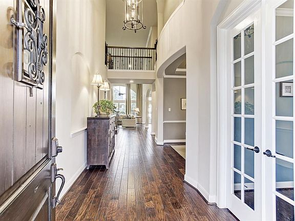 4th image of 5106 Red Oak Valley Dr