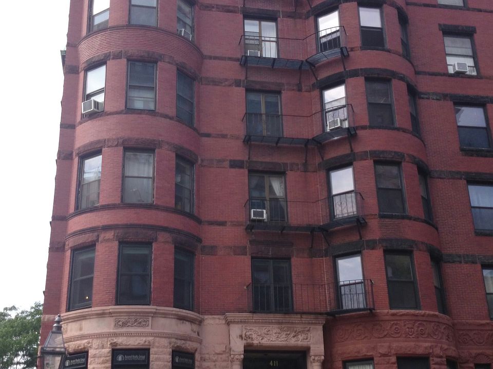 2nd image of 411 Marlborough St APT 11