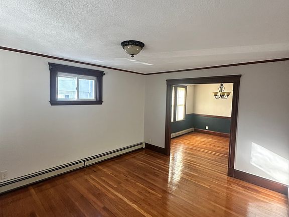 2nd image of 19 Hancock Ct #1