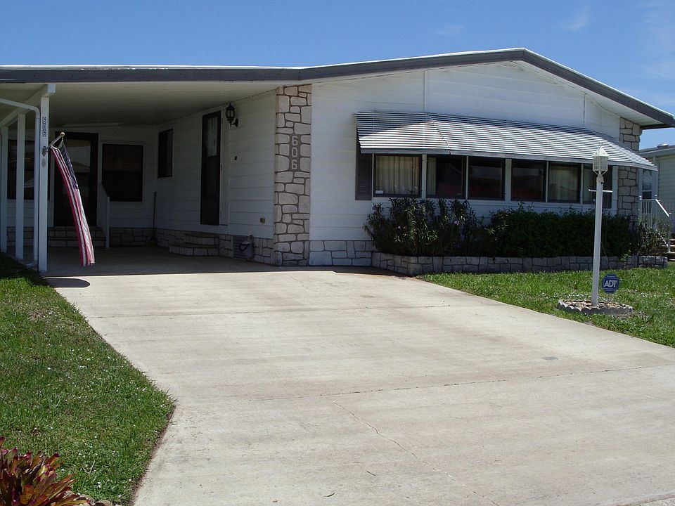 1st image of 606 Oleander Cir