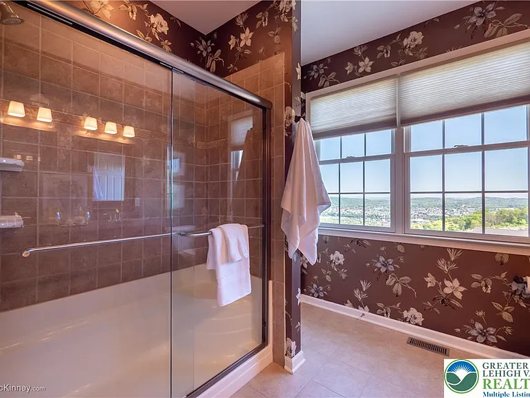 290 Inverness Cir — Photo 15