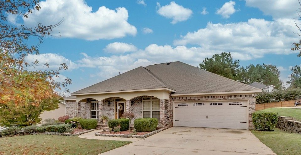 1st image of 6120 Garden Oaks Dr