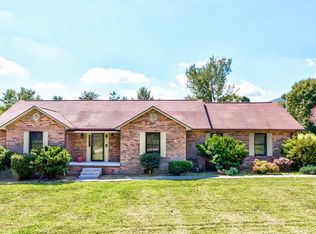 125 Foothills Cir, La Follette, TN 37766