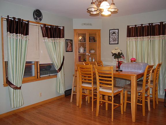 5th image of 214 W 11th Ave