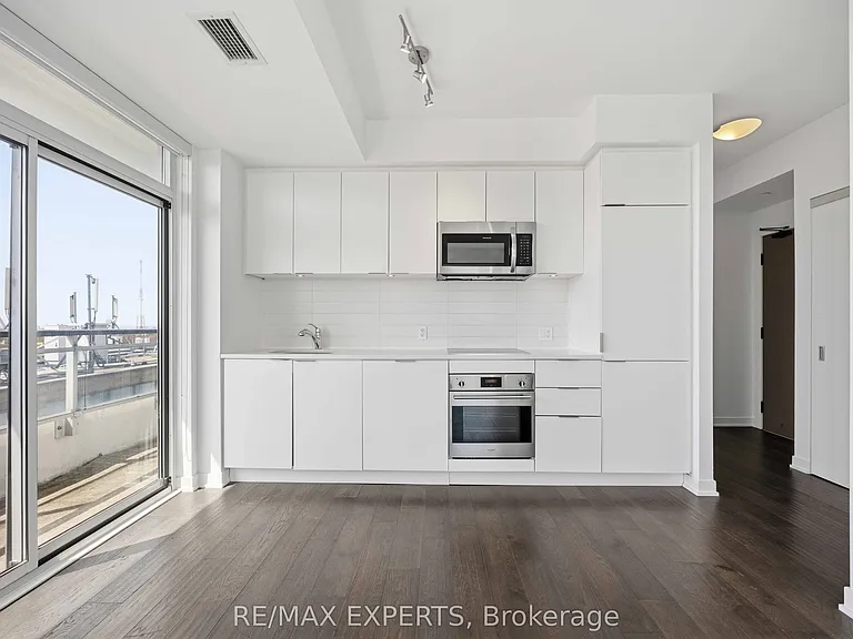 223 Saint Clair Ave W #1007 — Photo 14