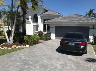 9695 W Lake Ct, Boca Raton, FL 33434