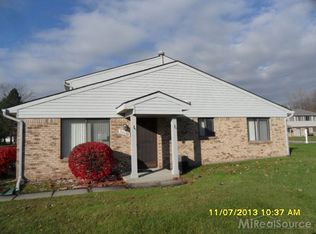 50096 S Benny Ct, Chesterfield, MI 48047