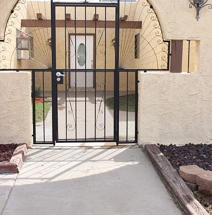 3rd image of 6928 La Cadena Dr