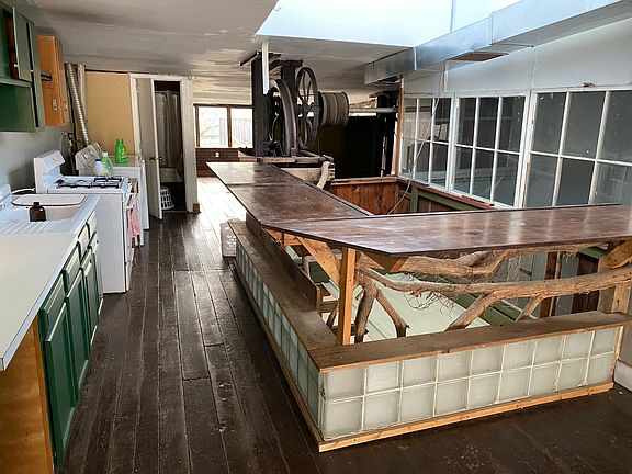 4th image of 107 N High St APT 3