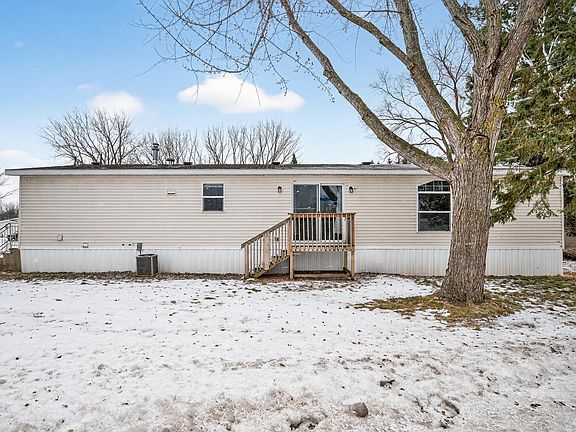 3rd image of 901 Hamlet Cir