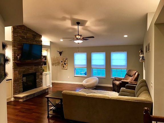 4th image of 4108 Summer Oak Dr