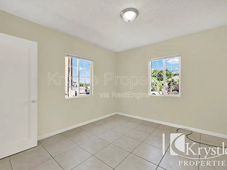 412 Home Acres Ave — Photo 8