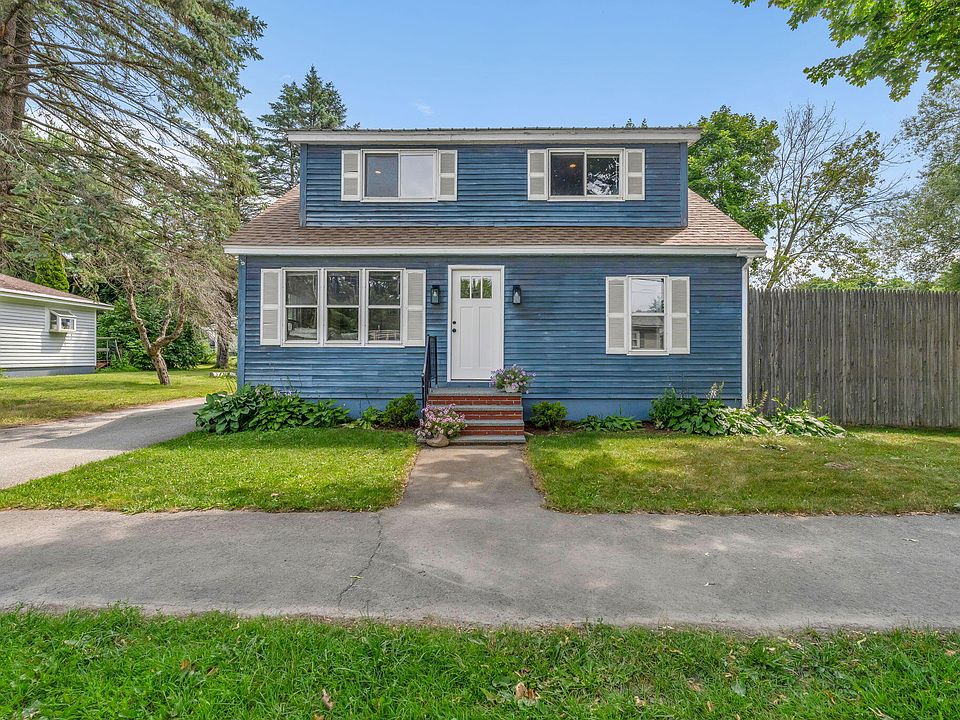 1st image of 385 Essex Street
