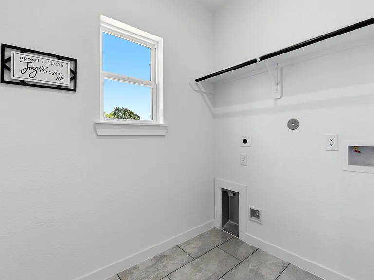 6113 Haight St — Photo 27