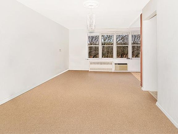 2nd image of 6535 Broadway APT 4H