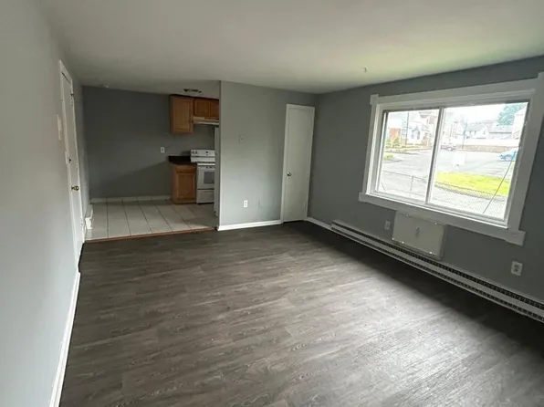 468 South Main St, 468 S Main St APT 207, New Britain, CT 06051