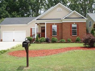 7719 Pelican Ct, Charlotte, NC 28227