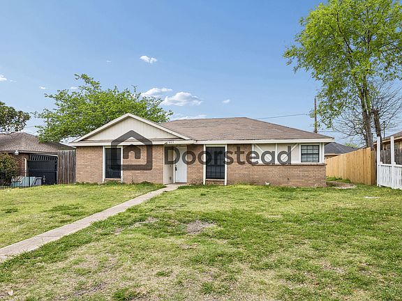 3rd image of 2803 Scottsbluff Dr