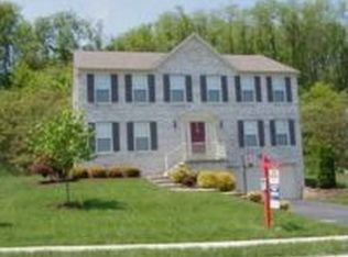 207 Field Club Cir, Mc Kees Rocks, PA 15136