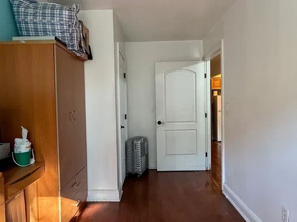 101-18 39th Avenue image 4 of 12