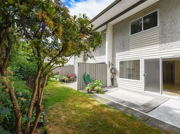 1537 Noel Ave #305, Comox, BC V9M 3H8