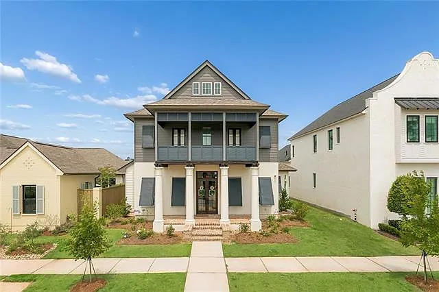 5 bed, 4.5 bath, 3916 sqft, $7,500 — Photo 1