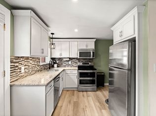 7 Village Green Dr #7, North Andover, MA 01845