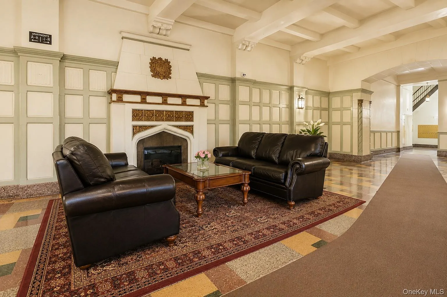 1 bed, 1.0 bath, 650 sqft, $2,050 — Photo 2