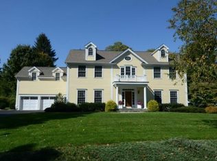 140 Elm Pl, New Canaan, CT 06840