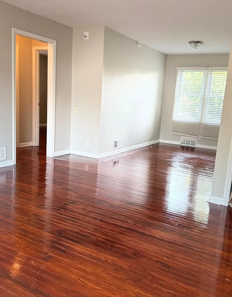 2 bed, 830 sqft, $1,200 — Photo 2