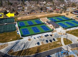 917 Nelson Rd, Albertville, AL 35950