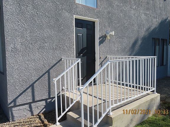 3rd image of 655 Woodcrest Dr #A