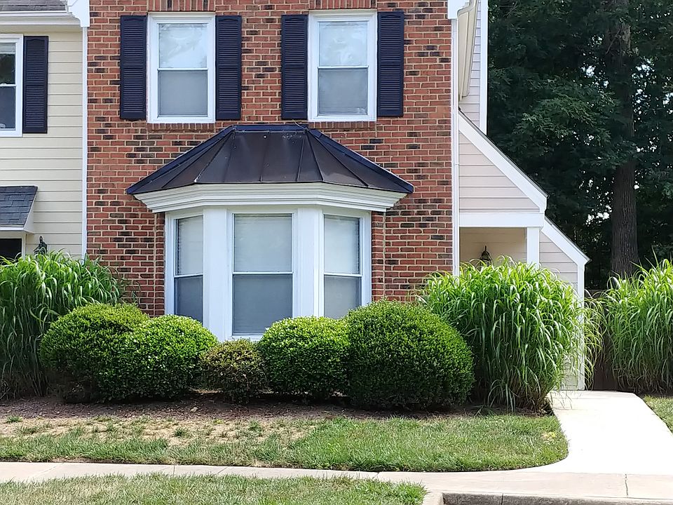 1st image of 11 Forest Glen Dr