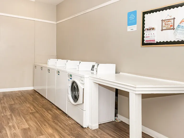 Willow Ridge Apartments — Photo 40
