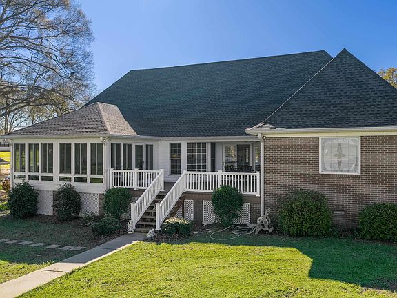 5th image of 370 Jake Dr