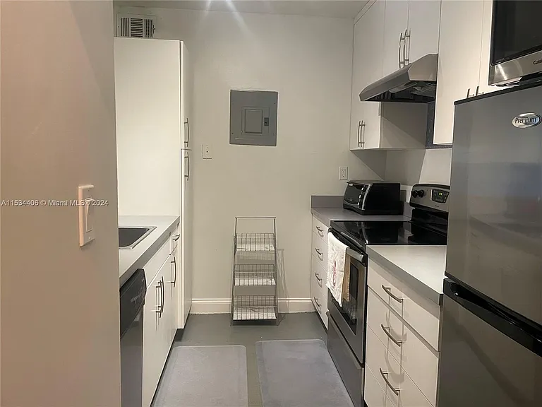 401 NW 107th Ave #207 — Photo 3