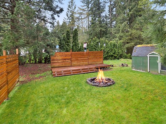 3rd image of 17619 40th Ave NW