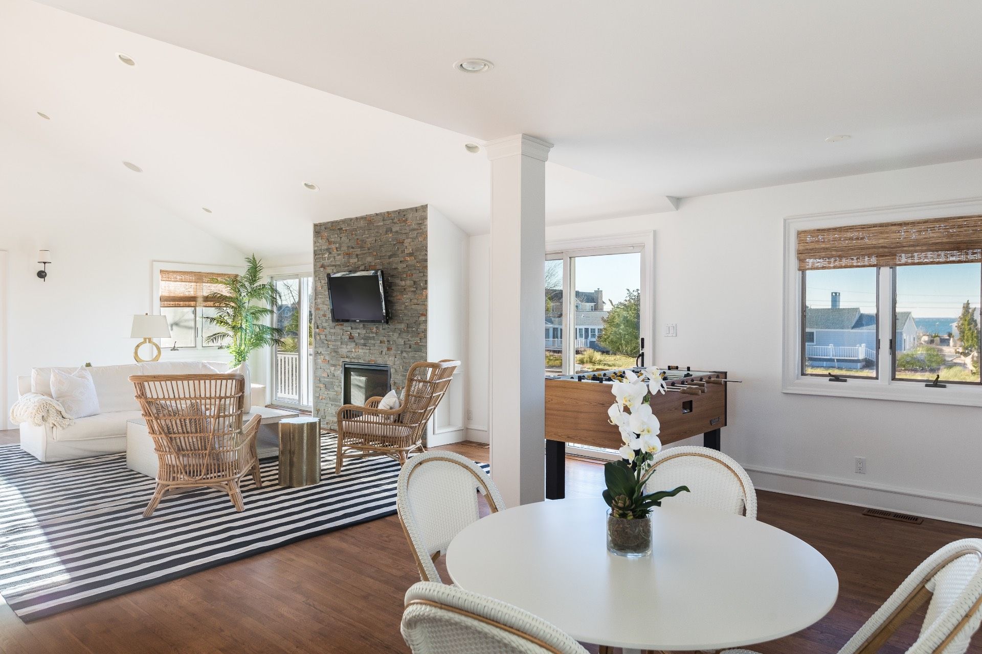 19 Sandgate Ln, Southampton, NY 11968 Out East