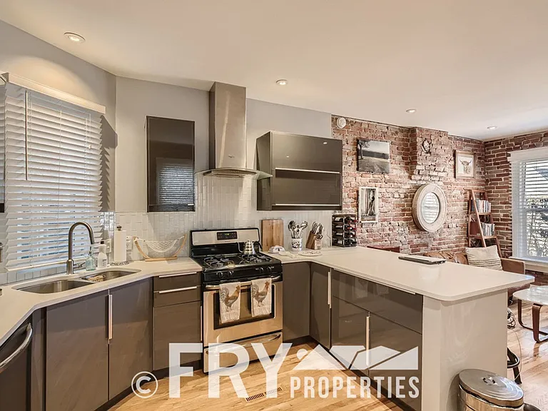 3640 N Williams St — Photo 6