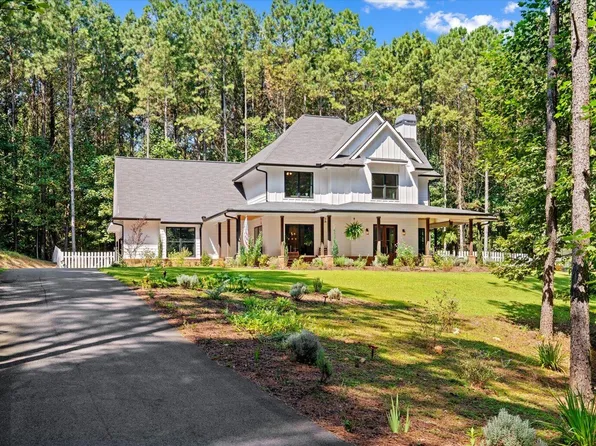 620 Fox Paw Leaf Ln, Ellijay, GA 30536