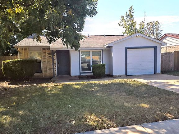 2nd image of 4120 Spindletree Ln