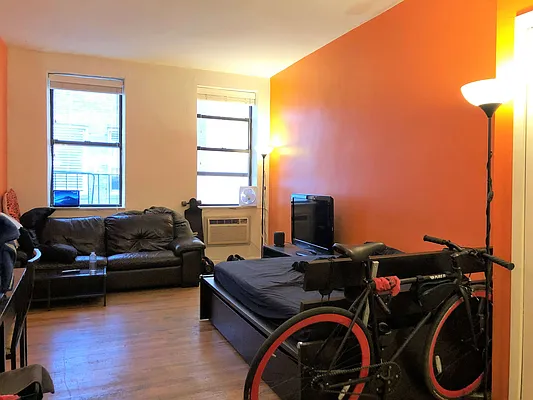 Rented by Bold New York | media 12